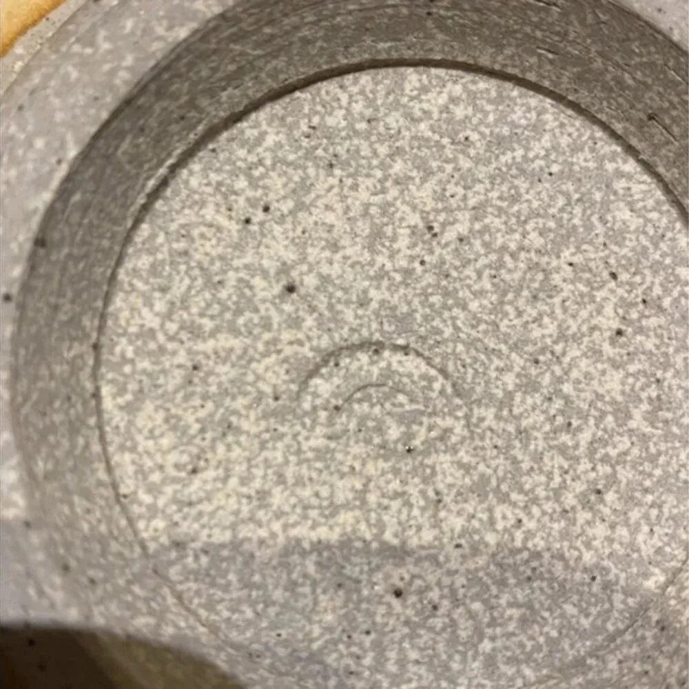 SOLD 🇨🇦Hand-Thrown Stoneware Lidded Jar Brushstrokes - Picture 3 of 12